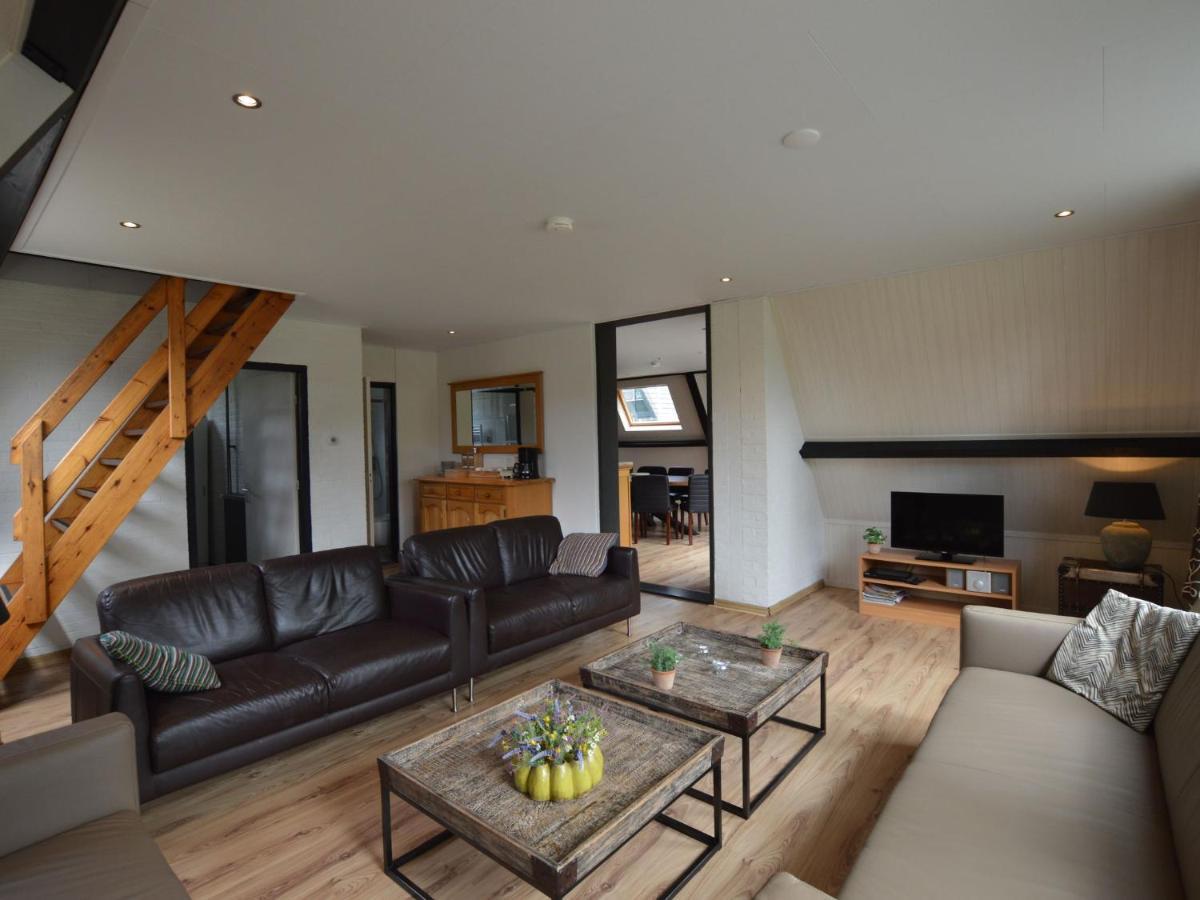 Holiday Home With Large Terrace Stramproy Екстер'єр фото